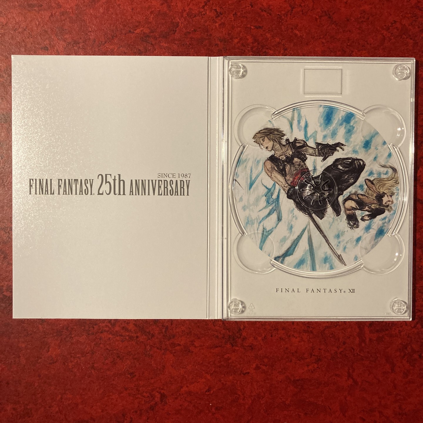 Final Fantasy XII – Final Fantasy 25th Anniversary Ultimate Box (PS2)